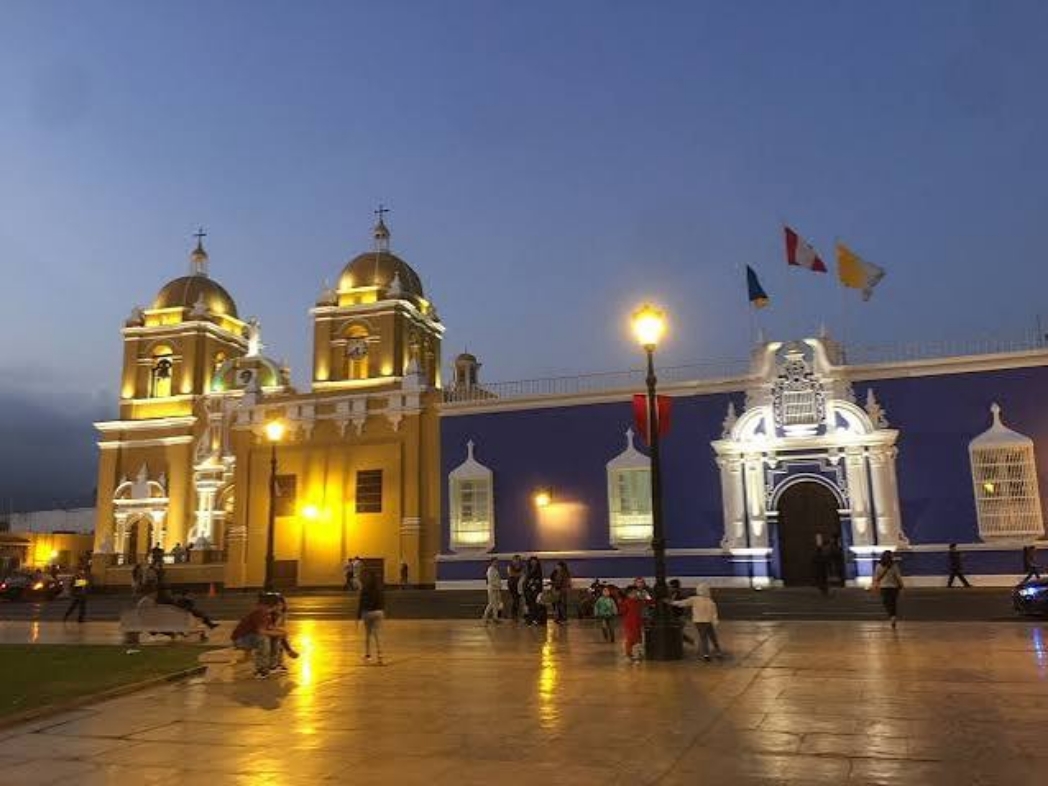 Ruta turística desde Trujillo hacia Caral